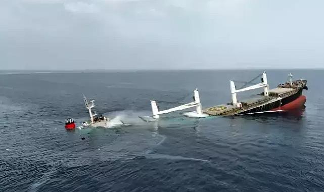 Husiler iki büyük kargo gemisini batırdı, mürettebat kaçırıldı