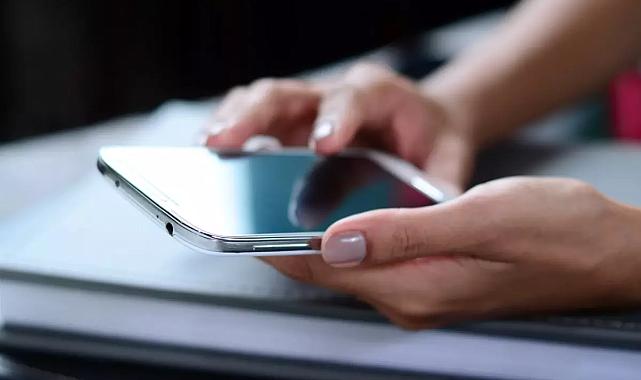 İngiltere’de telefon şebekesi çöktü: Arama yapılamıyor