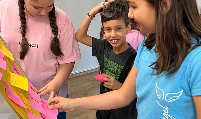 İzmir’de çocuklara akran zorbalığı eğitimi verildi