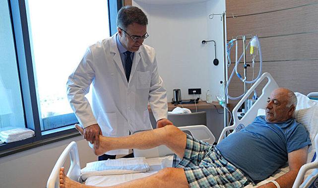 Kalçası defalarca çıktı, Türkiye’de şifa buldu
