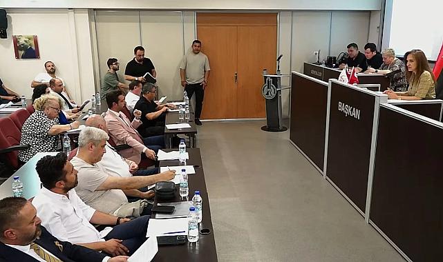 Katı atık tartışması Karşıyaka Meclisi’ne damga vurdu