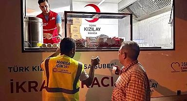 Kızılay’dan orman yangını ekiplerine gece boyu destek