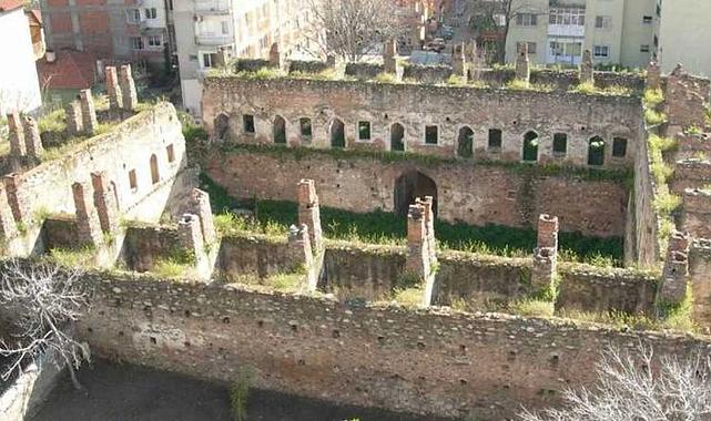 Kızlarağası’ndan da eski: Zincirli Han