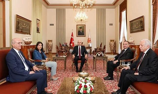 Kurtulmuş, Başkanvekillerini kabul etti