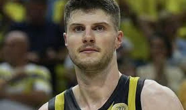 Metecan Birsen, Fenerbahçe Beko’da bir yıl daha