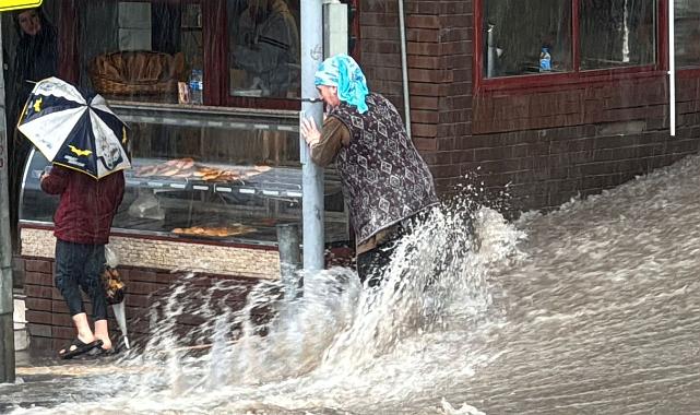 Meteoroloji 9 Kenti Uyardı: Sağanak, Fırtına ve Kuvvetli Rüzgar Yolda