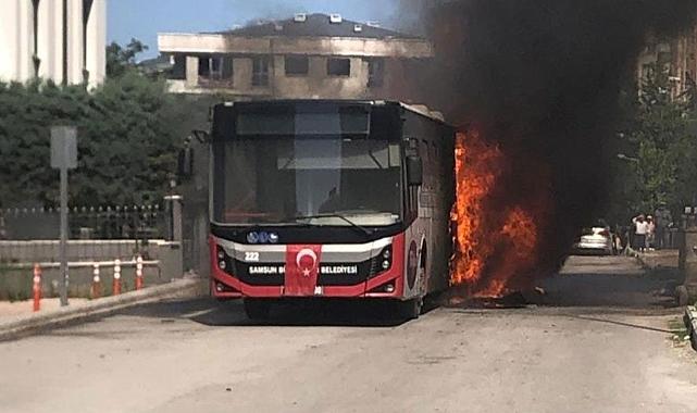 Samsun’da Belediye Otobüsü Seyir Halindeyken Yandı