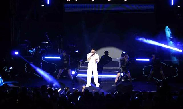 Sefo Kartepe'de unutulmaz bir konser verdi