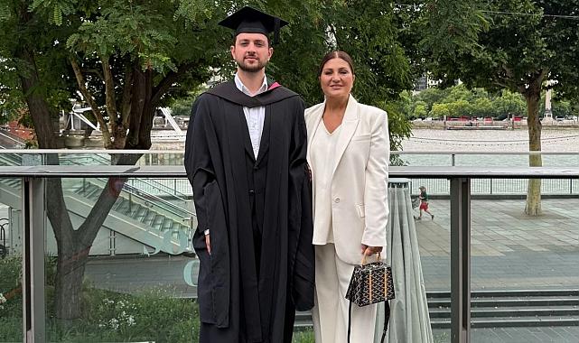 Sibel Can’a İngiltere’de mezuniyet gururu