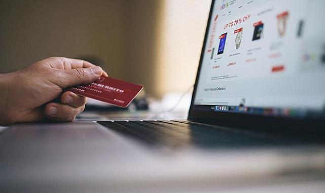 Ticaret Bakanlığı uyardı: Sosyal medyada dolandırıcılığa dikkat