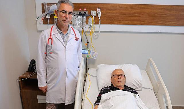 Umudu kesilen 74 yaşındaki Mevlüt Öksüz akciğer kanserini yendi