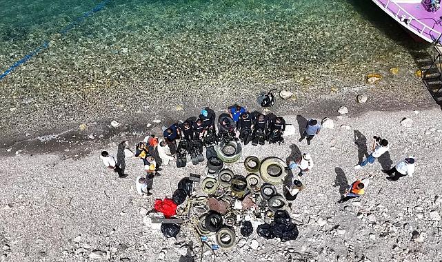 Van Gölü’nde Su Altı Temizliği Yapıl