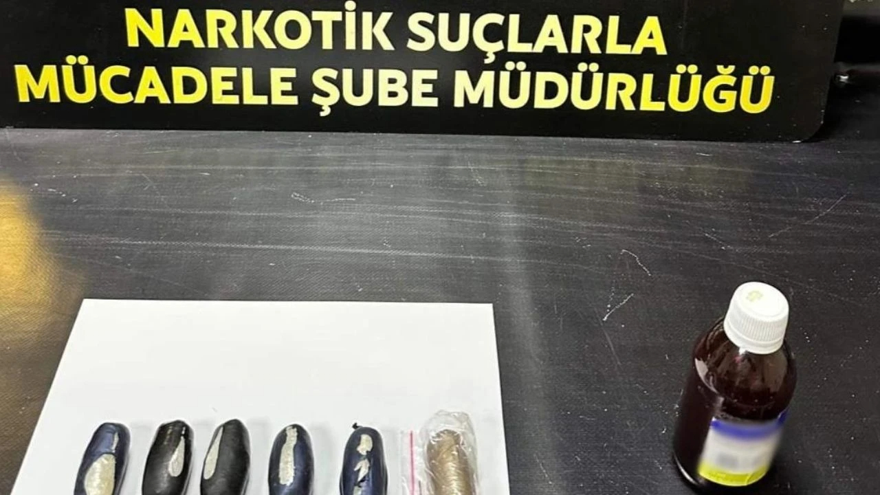 Uyuşturucuyu midesinde taşıdı: 2 kişi cezaevinde