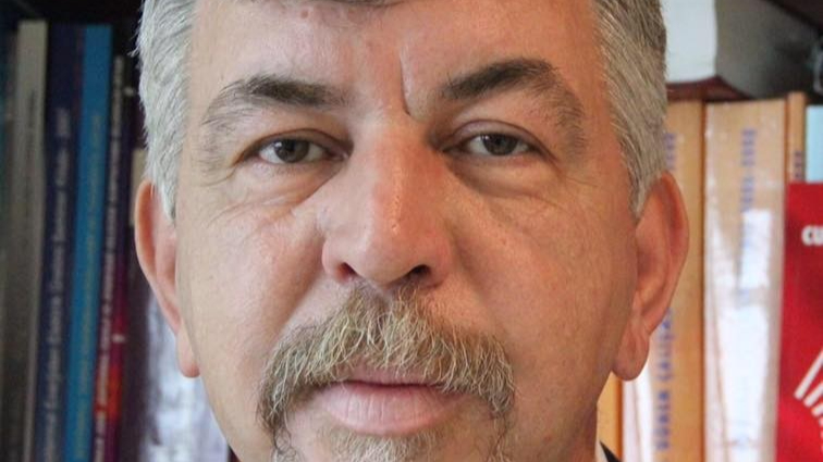 Cemil Tugay İZBETON’u karıştırdı: Yönetim Kurulu’ndan istifa
