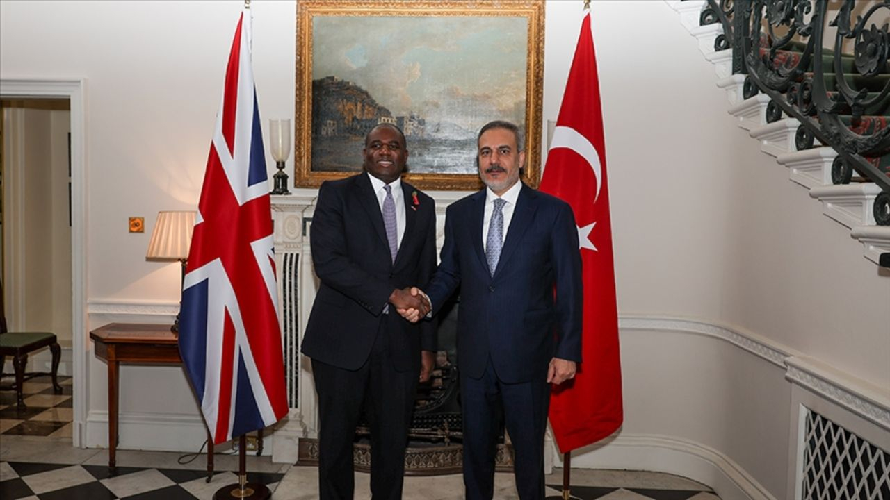 Hakan Fidan devrede: Londra ve Berlin hattı aktif