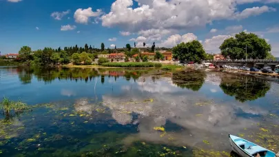 İzmir’e 3 saat mesafedeki tarihi balıkçı köyü