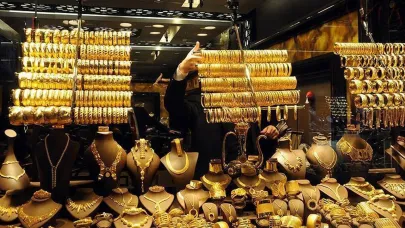 Kapalıçarşı’da dev operasyon: 23 iş yerine baskın, 1,25 milyar liralık mücevher ele geçirildi