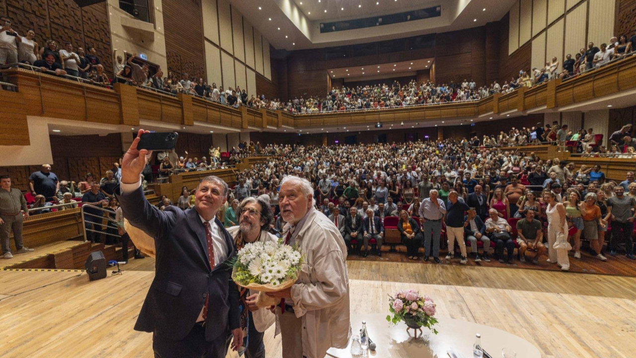 İzmir’de yeni kütüphane Prof. Dr. İlber Ortaylı’yı taşıyacak