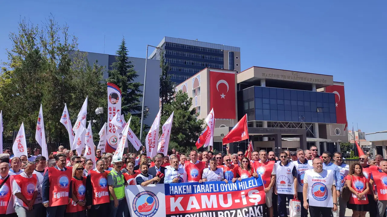 Memurlar Hakem Heyeti'nin Sefalet Zammına Tepkili: 'Halkta Kırılmadık Kemik Bırakmadınız'