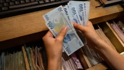 Bankalarda faiz düşüşü: Konut ve ihtiyaç kredileri arttı