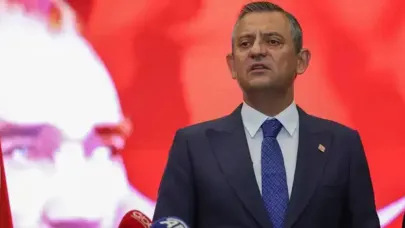 Özel'den çarpıcı '30 Ağustos Zafer Bayramı' paylaşımı!