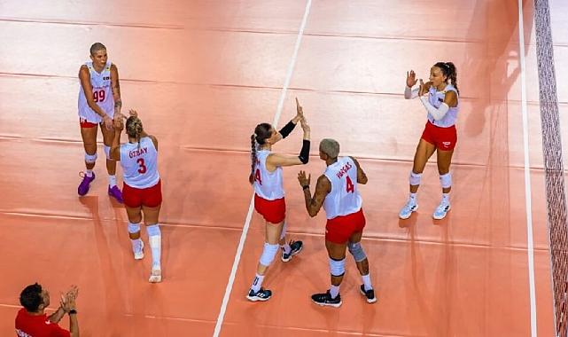A Milli Kadın Voleybol Takımı Antalya kampını tamamladı