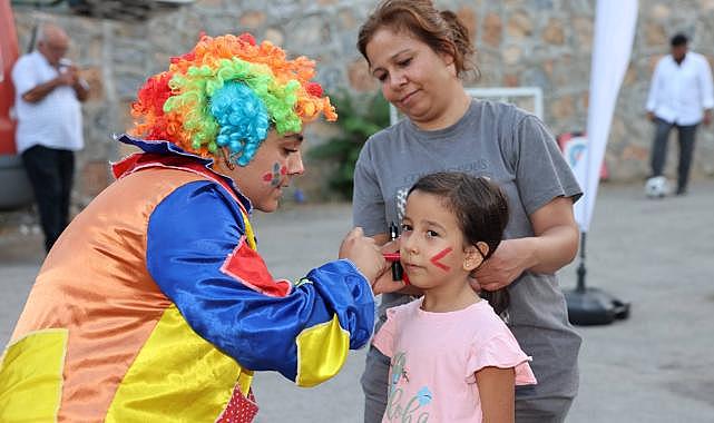 Gezen Sinema TIR'ı Adana’da açık havada film keyfi sundu