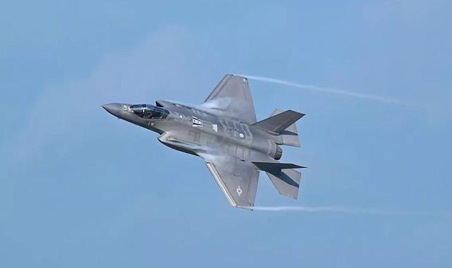 Japonya’da F-2A savaş uçağı denize çakıldı