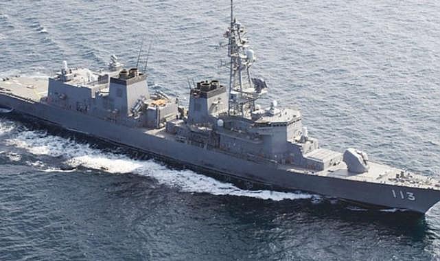 Japonya’dan tarihi ziyaret: Savaş gemileri demir attı