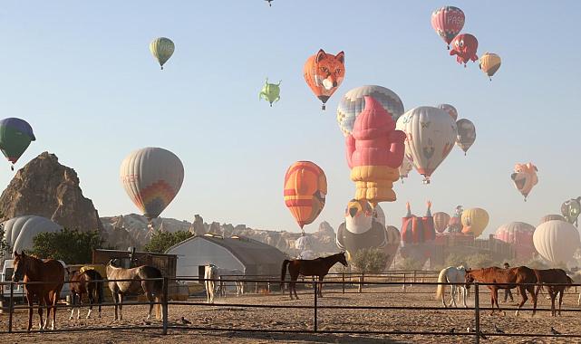 Kültür Yolu'nda balonlar gökyüzünü süsledi