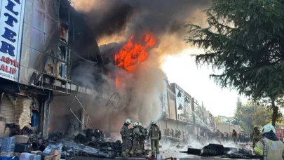 İstanbul İSTOÇ’ta büyük yangın: 17 dükkân hasarlı