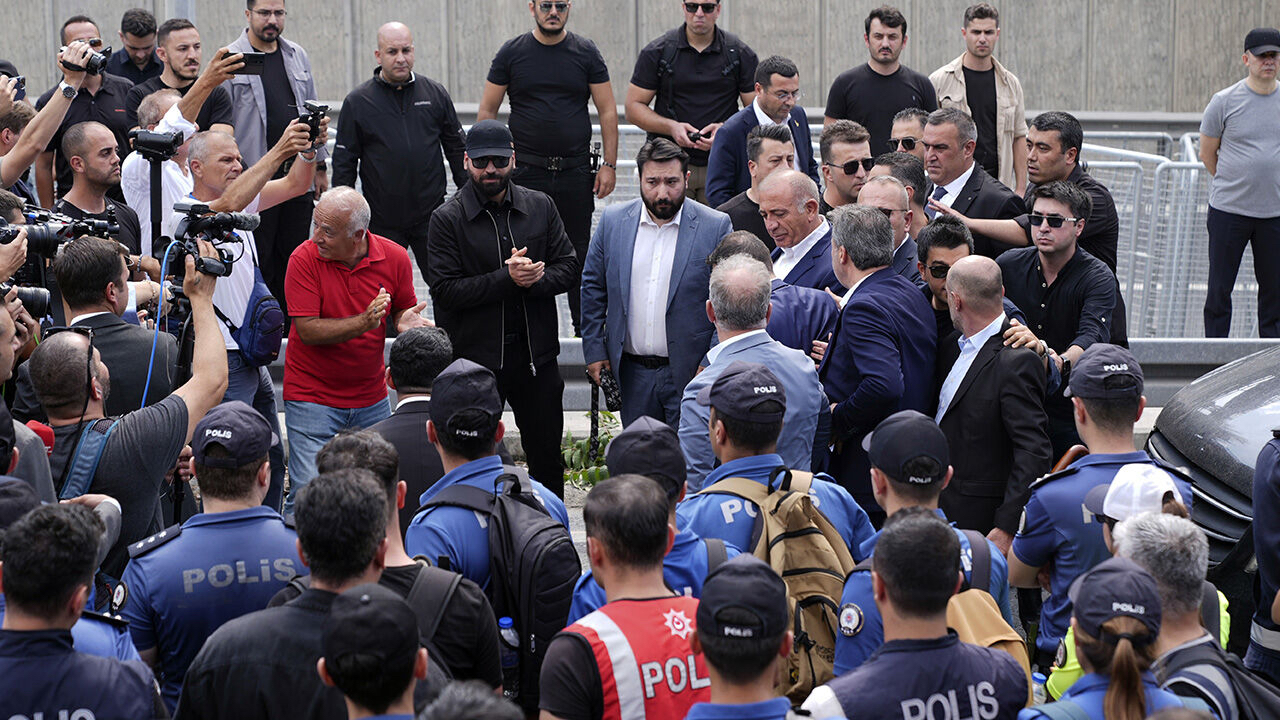 Gürsel Tekin’den Özgür Özel sorusuna dikkat çeken yanıt
