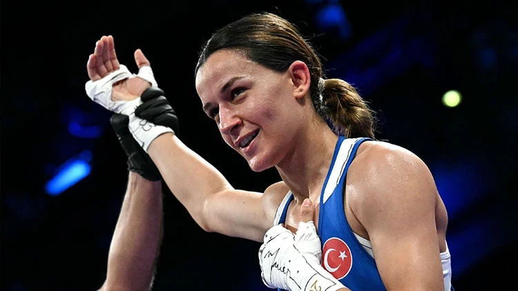 Milli boksörler Dünya Şampiyonası’nda çeyrek finalde