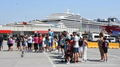 İzmir kruvaziyerde düşüşte: Yolcu sayısı yarı yarıya azaldı