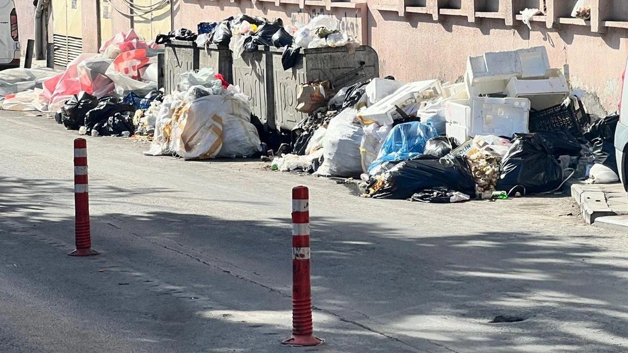 Çöp kokusu İzmir’i sardı, vatandaş tepkili