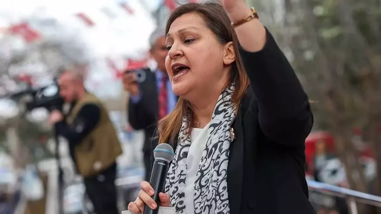 Burcu Köksal AK Parti İddialarına Yanıt Verdi