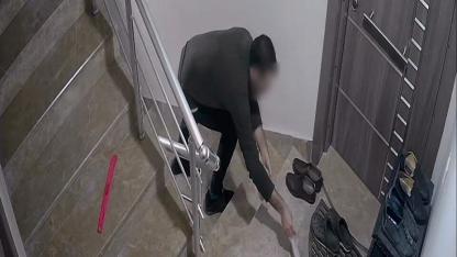 Komşu kavgası büyüdü: Kapıya dışkı ve yağ bıraktı