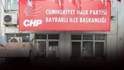 Bayraklı'da muhaliflerden imza hareketi: Demir toplantıya gitti ortalık karıştı!