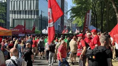 Belçika’da hayatı durma noktasına getiren 3 günlük grev başladı.