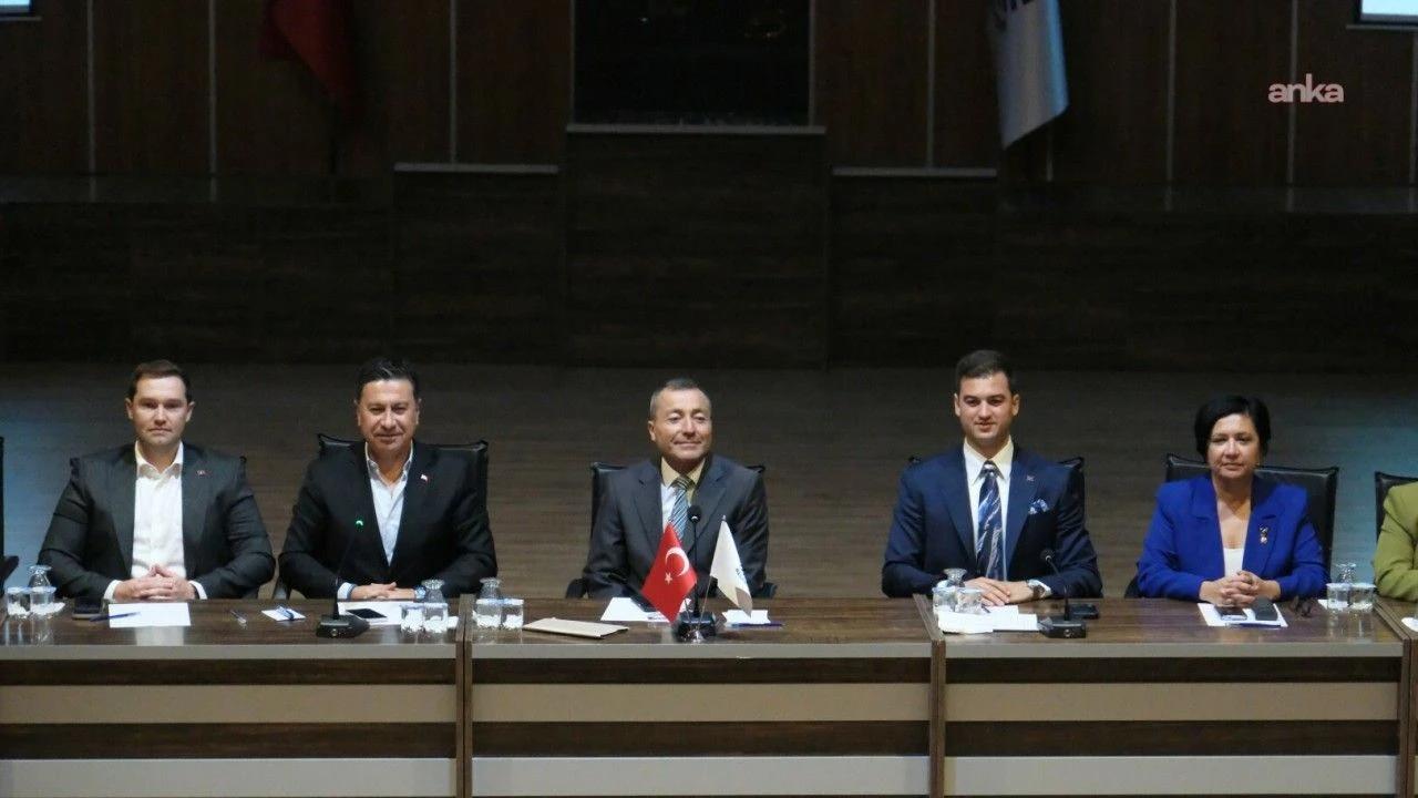 Bodrum Belediye Başkanı Mandalinci, muhtarlar ile bir araya gelmeye devam ediyor