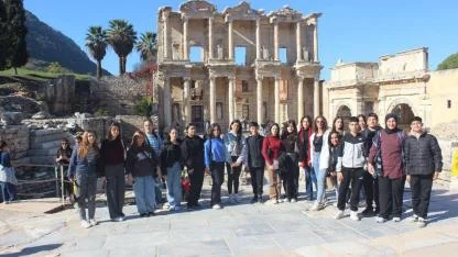 Büyükşehir’den öğrencilere tarih ve müzik molası