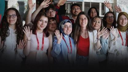 Çeşme Belediyesinden üniversiteli gençlere eğitim desteği