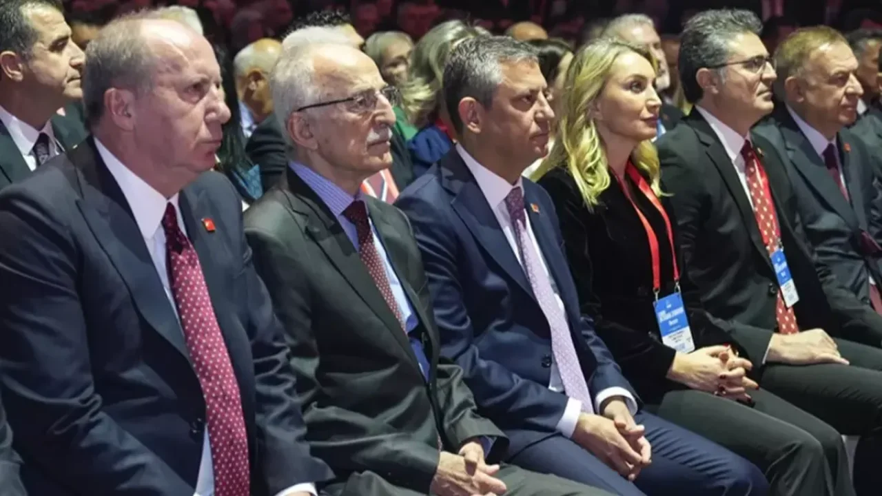 CHP&#039;nin 39. kurultayı başladı! Özel&#039;in davetine rağmen Kılıçdaroğlu katılmadı