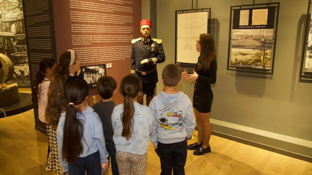 Dikili Belediyesi çocukları unutmadı