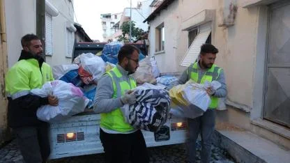Dikili Belediyesi ihtiyaç sahibi vatandaşların yanında