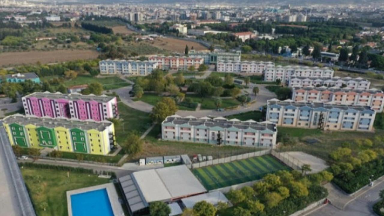 Ege Üniversitesi&#039;ndeki özelleştirme depremzede öğrencileri vurdu!