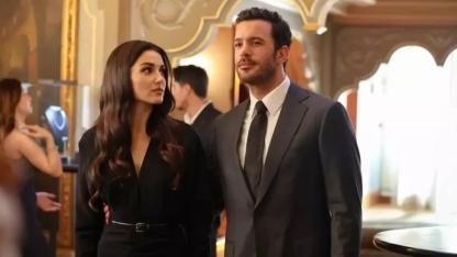 Hande Erçel ve Barış Arduç'un dizisinde büyük prodüksiyon hatası