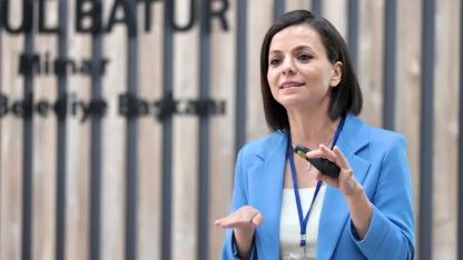 Helil Kınay: "Türkiye'nin en büyük kentsel dönüşüm alanı Karabağlar'dır"