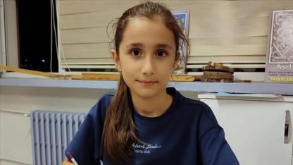 İlkokul öğrencisi çizdiği karikatürle dünya birincisi oldu