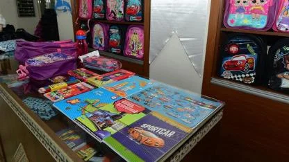 İzmir Dikili’de Miniklere Eğitim Desteği: Kırtasiye Setleri Dağıtıldı